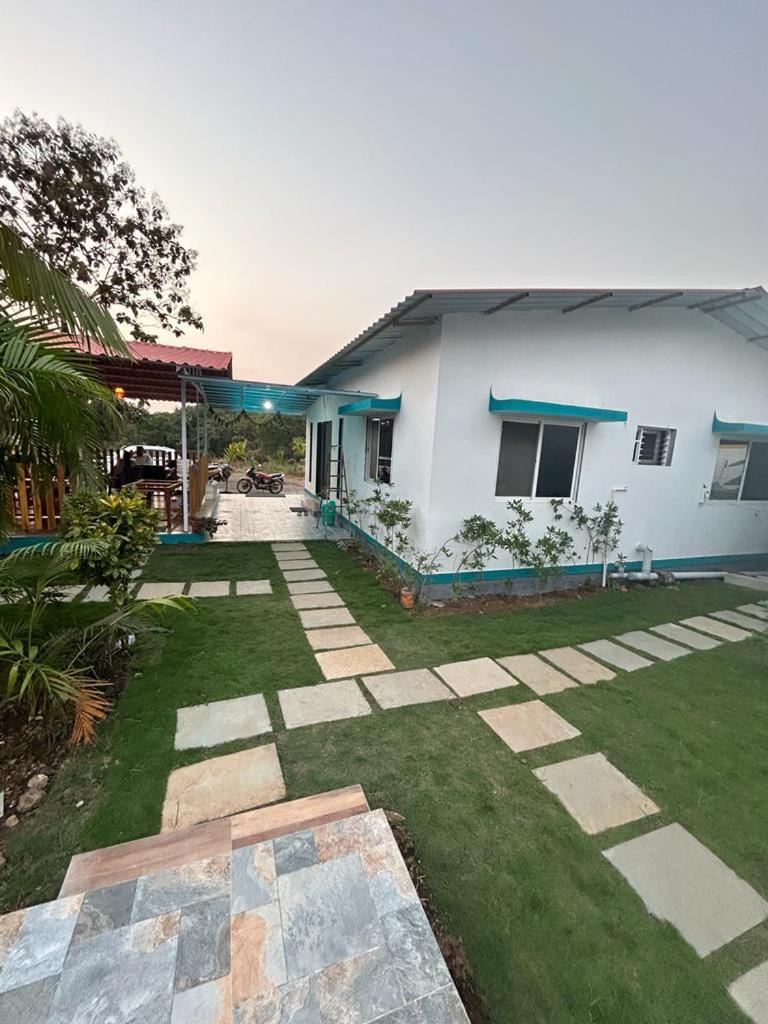 阿里巴格 Mohor Retreat酒店 外观 照片